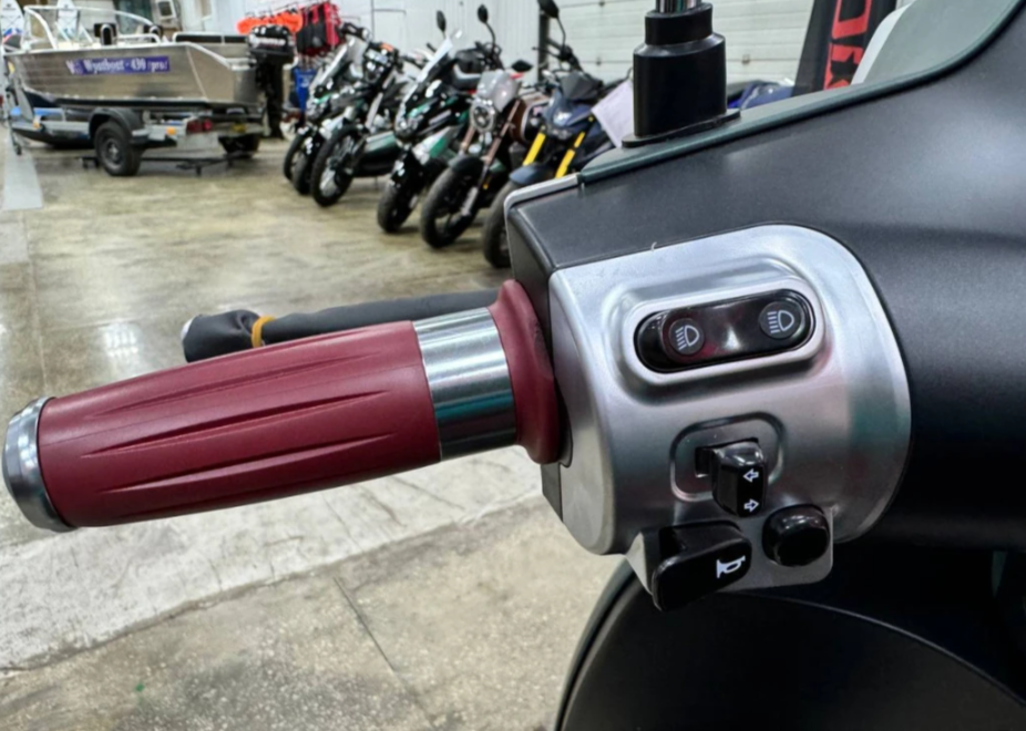 Скутер PROMAX Miami 240 (49) в Дзержинске