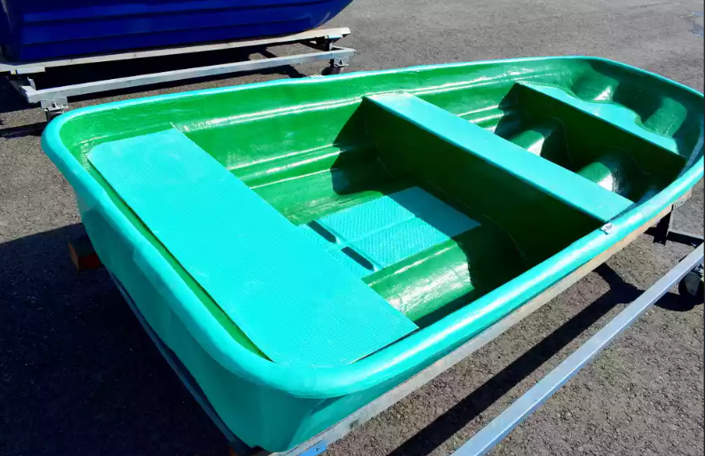 Стеклопластиковая лодка Старт (тримаран) в Дзержинске