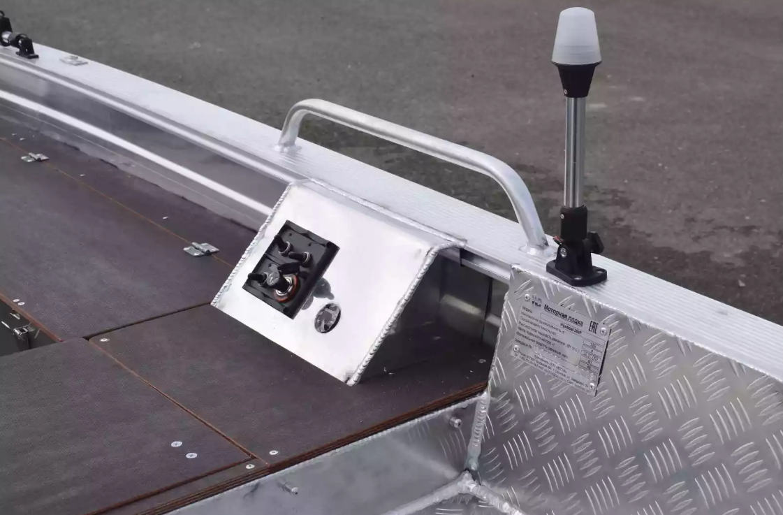 Алюминиевая лодка Wyatboat-390РМ в Дзержинске