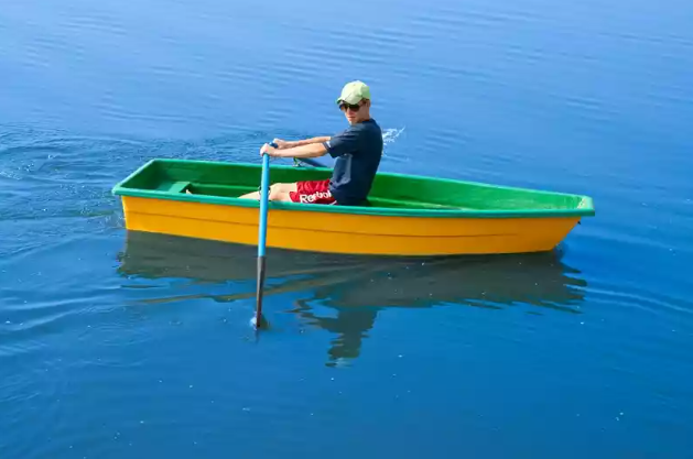 Стеклопластиковая лодка Малютка в Дзержинске