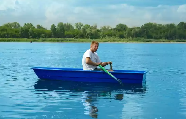 Стеклопластиковая лодка Малютка в Дзержинске