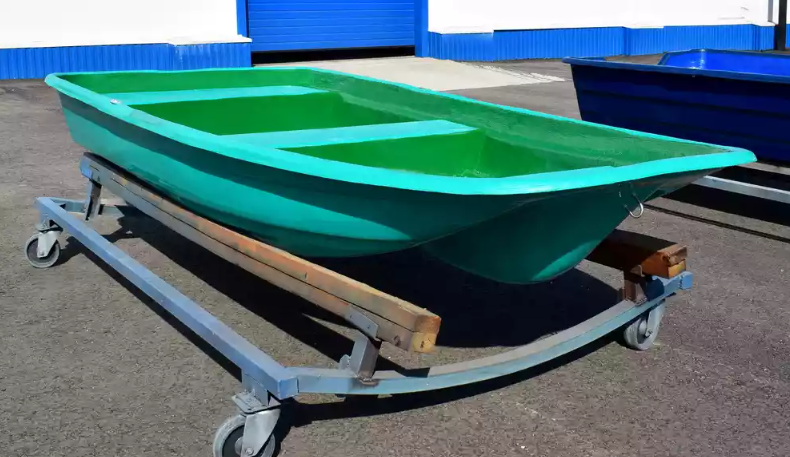 Стеклопластиковая лодка Старт (тримаран) в Дзержинске