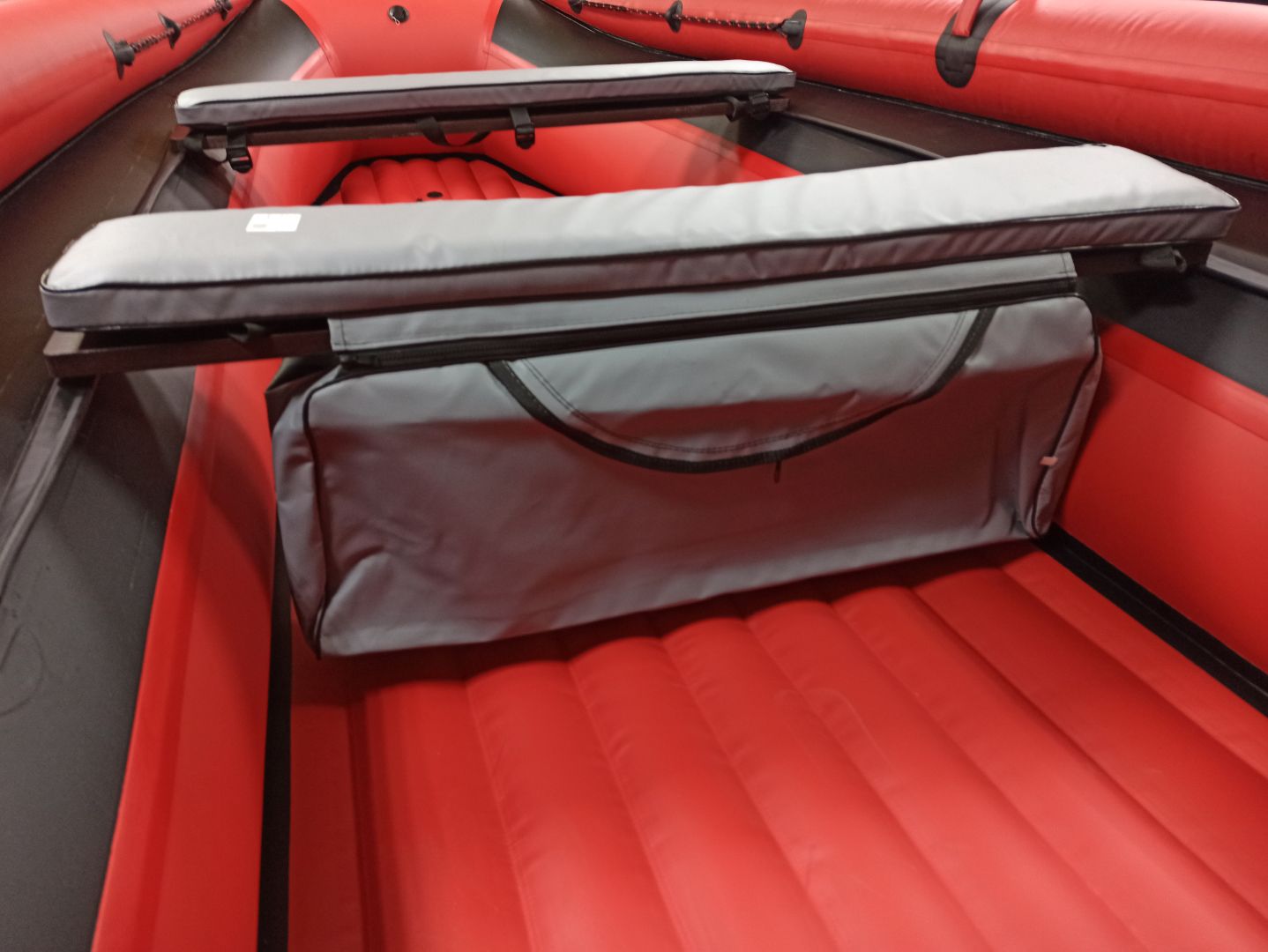 КОМПЛЕКТ МЯГКИХ НАКЛАДОК С СУМКОЙ ДЛЯ ЛОДОК 110Х20 СЕРЫЙ в Дзержинске