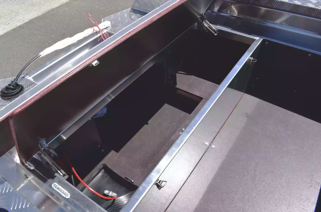 Алюминиевая лодка Wyatboat-390 DCM в Дзержинске