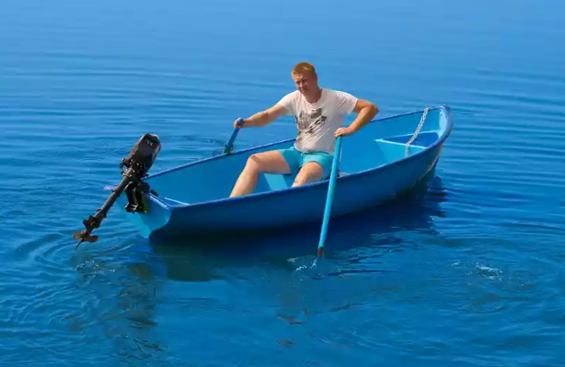 Стеклопластиковая лодка Омуль в Дзержинске