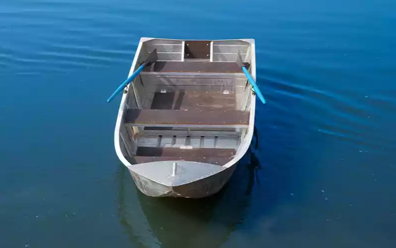 Алюминиевая лодка Вятка-Профи 37 в Дзержинске