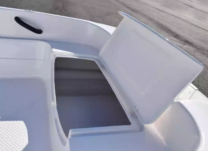 Стеклопластиковая лодка Пингвин (тримаран) в Дзержинске