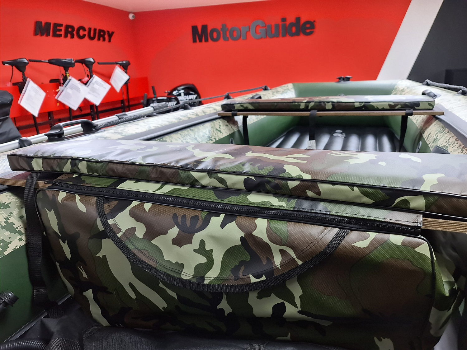 КОМПЛЕКТ МЯГКИХ НАКЛАДОК С СУМКОЙ ДЛЯ ЛОДОК 105Х20 КАМУФЛЯЖ в Дзержинске