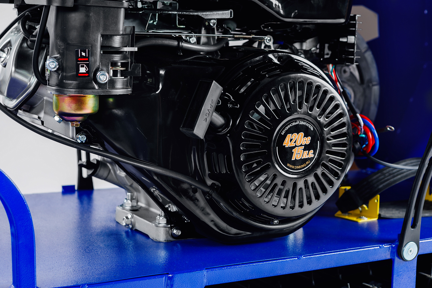 Мотобуксировщик SNOW DOG 17 с эл. запуском (DINKING) в Дзержинске